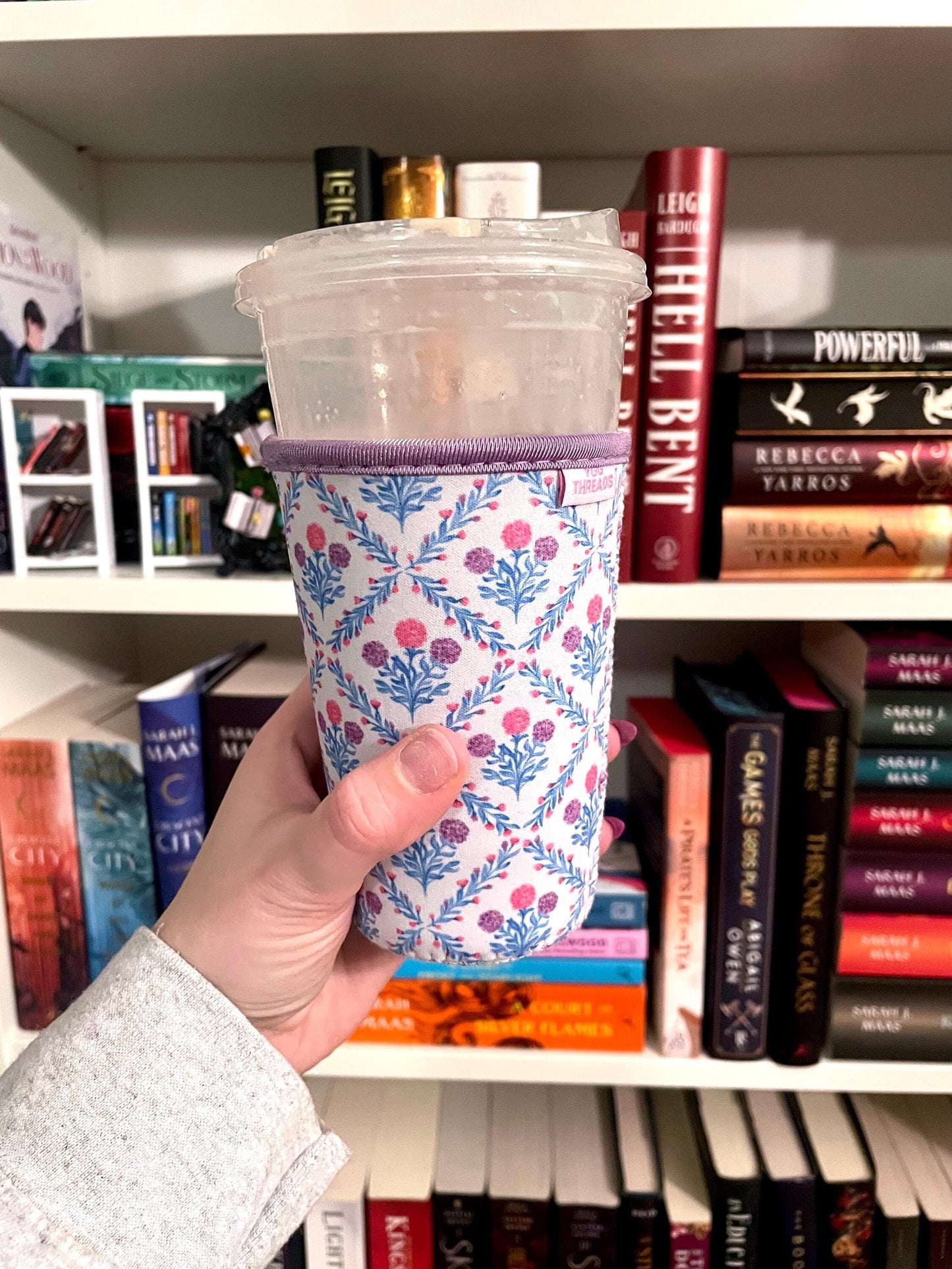 White Floral Trellis Drink Sleeve