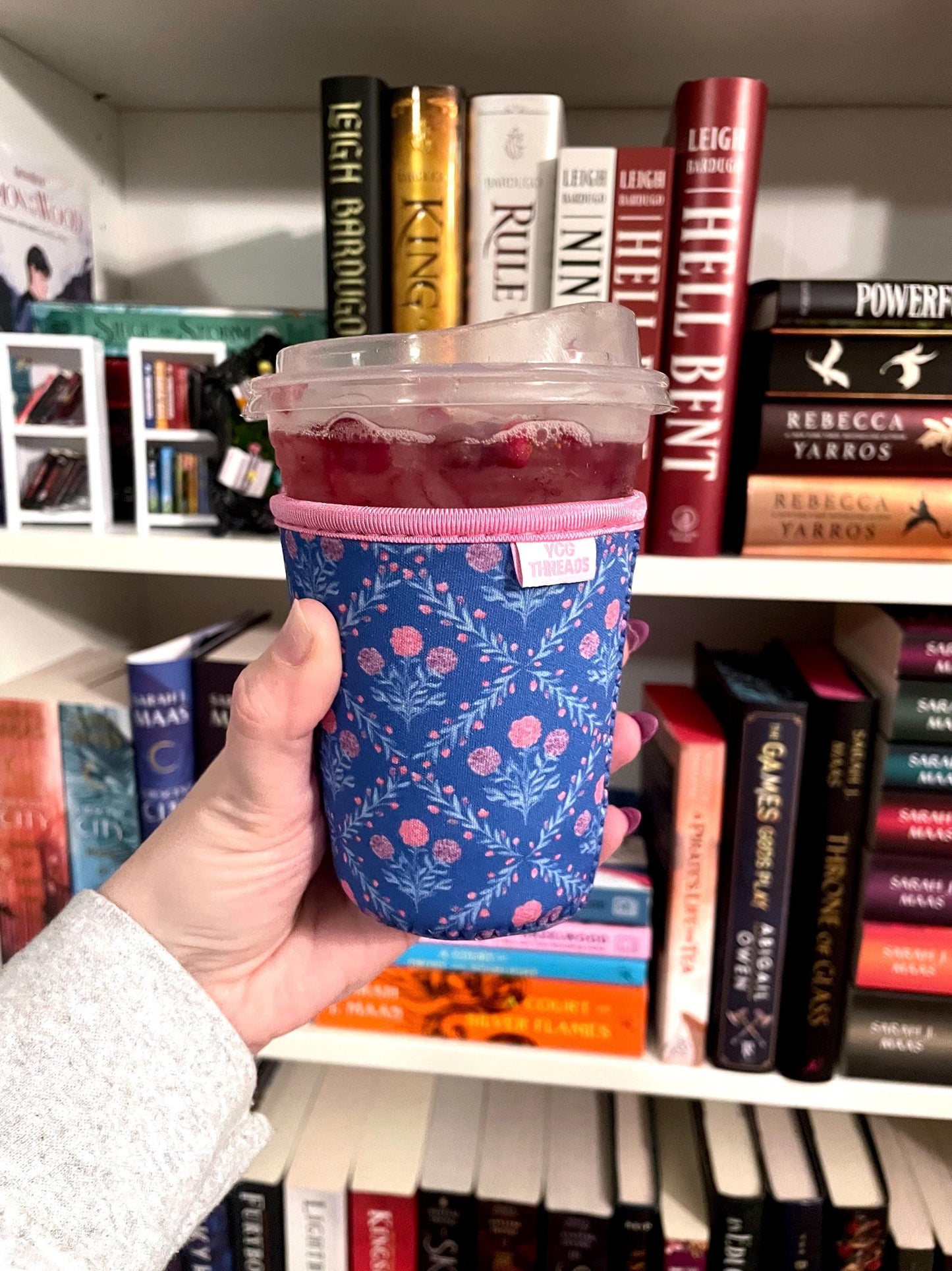 Blue Floral Trellis Drink Sleeve